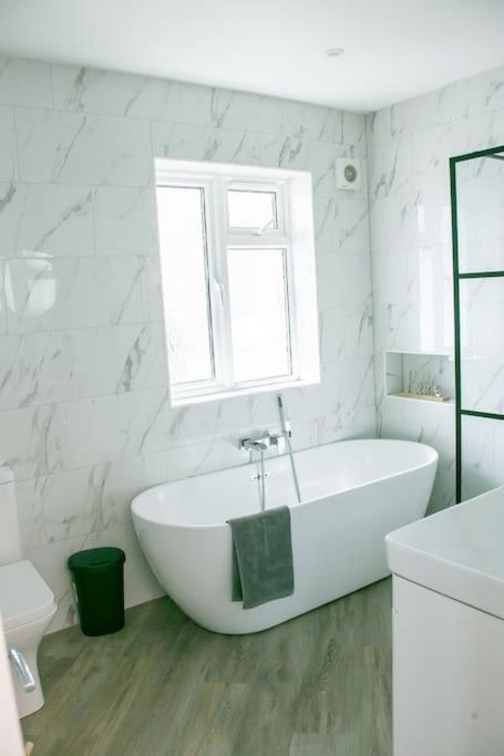 Coastal Haven In Leigh-On-Sea Apartment Southend-on-Sea Ngoại thất bức ảnh