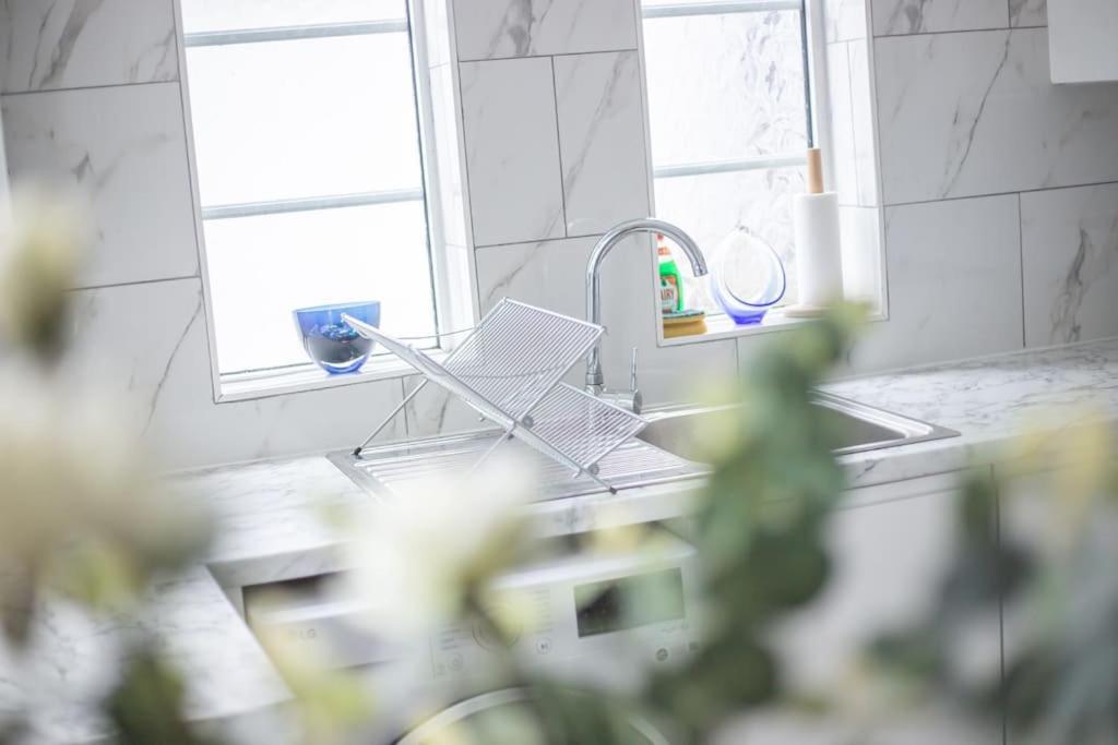 Coastal Haven In Leigh-On-Sea Apartment Southend-on-Sea Ngoại thất bức ảnh