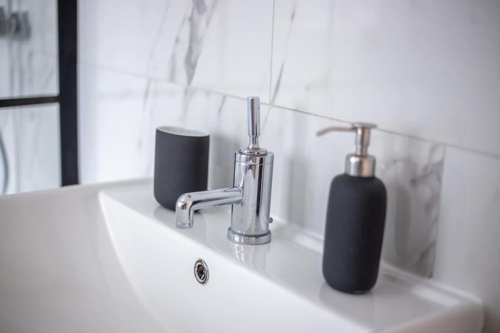 Coastal Haven In Leigh-On-Sea Apartment Southend-on-Sea Ngoại thất bức ảnh