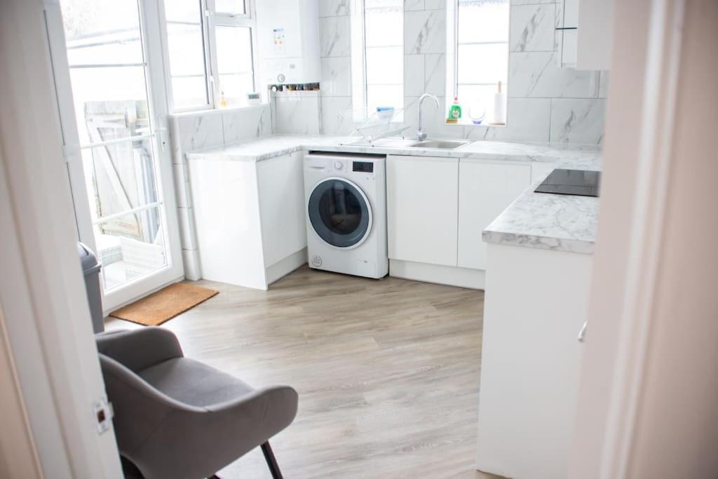 Coastal Haven In Leigh-On-Sea Apartment Southend-on-Sea Ngoại thất bức ảnh