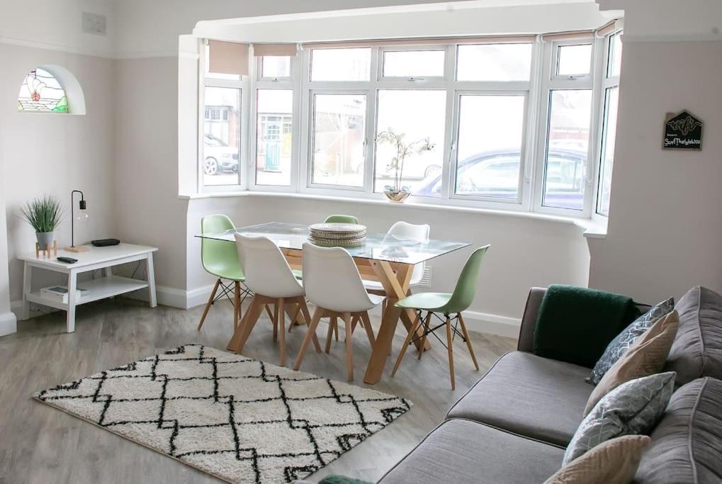 Coastal Haven In Leigh-On-Sea Apartment Southend-on-Sea Ngoại thất bức ảnh