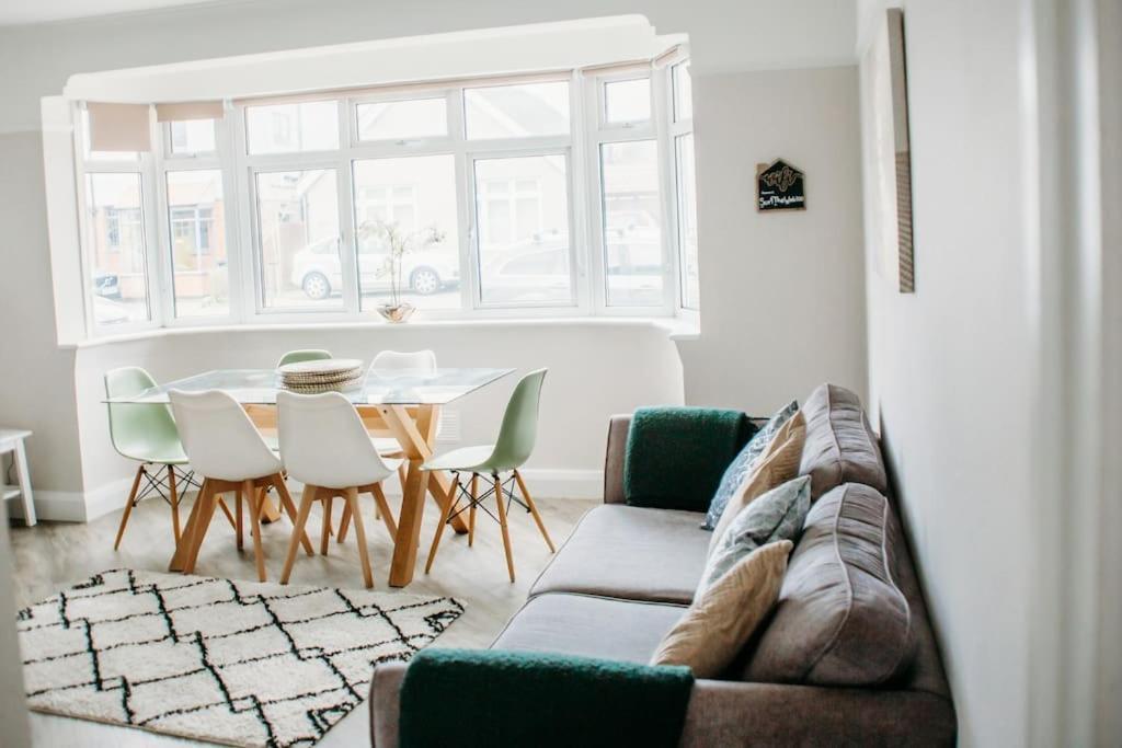 Coastal Haven In Leigh-On-Sea Apartment Southend-on-Sea Ngoại thất bức ảnh