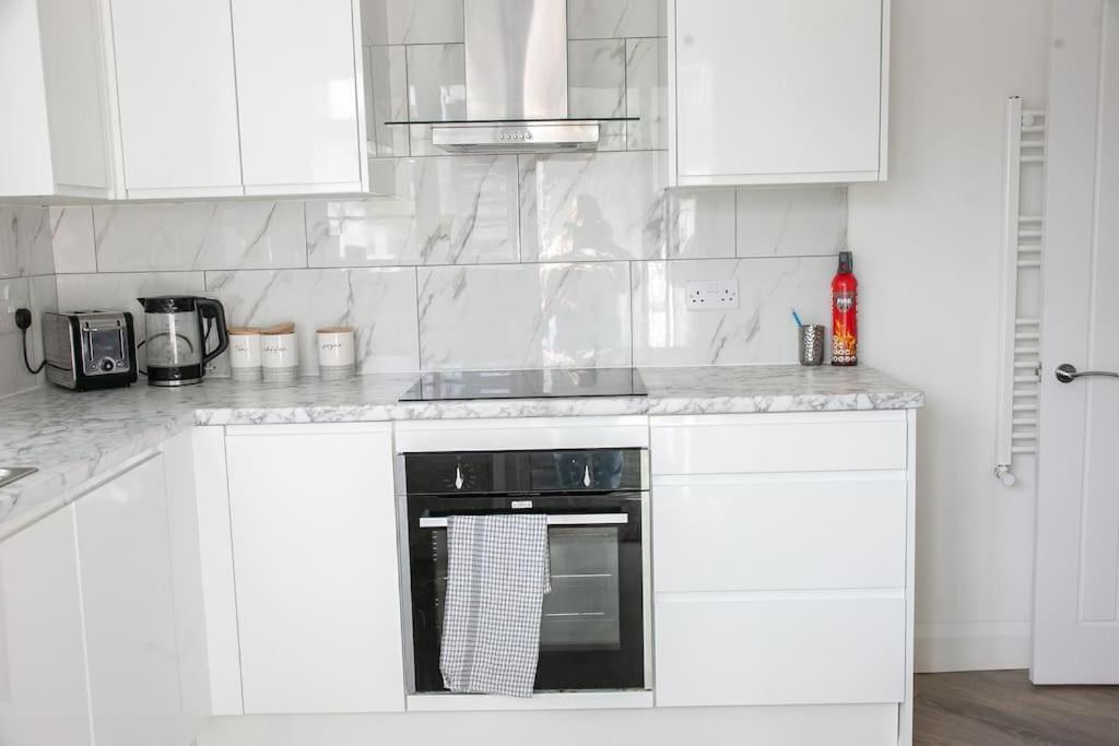 Coastal Haven In Leigh-On-Sea Apartment Southend-on-Sea Ngoại thất bức ảnh